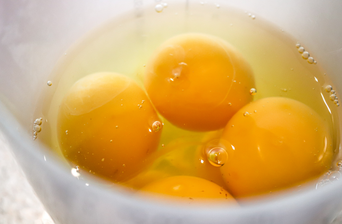 4 Surprising Effects of Eating Egg Yolks