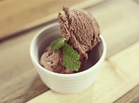 HEALTHY CHOCOLATE ICE CREAM RECIPE